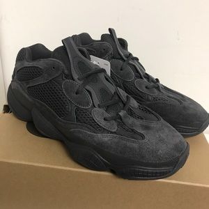 Yeezy 500 utility black size 10.5